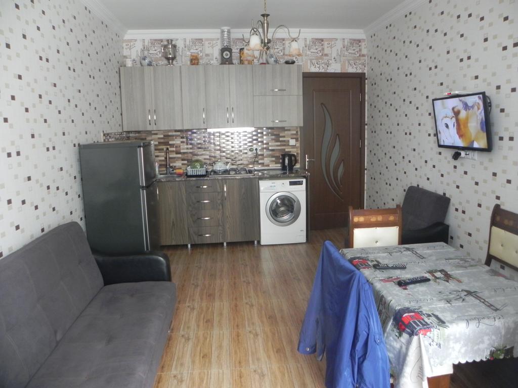 Apartment Rustaveli 59 バトゥーミ エクステリア 写真